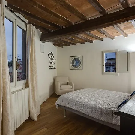 - Vigna Nuova Alberti Apartment Florenz